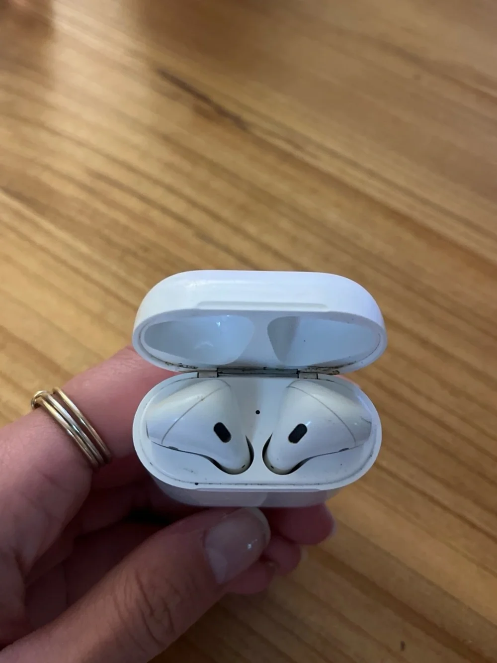 AirPods 1st gen-read description